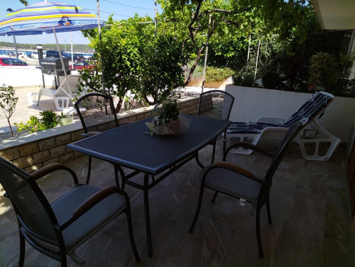 Apartmani Katarina Barbat na Rabu Eksteriør billede